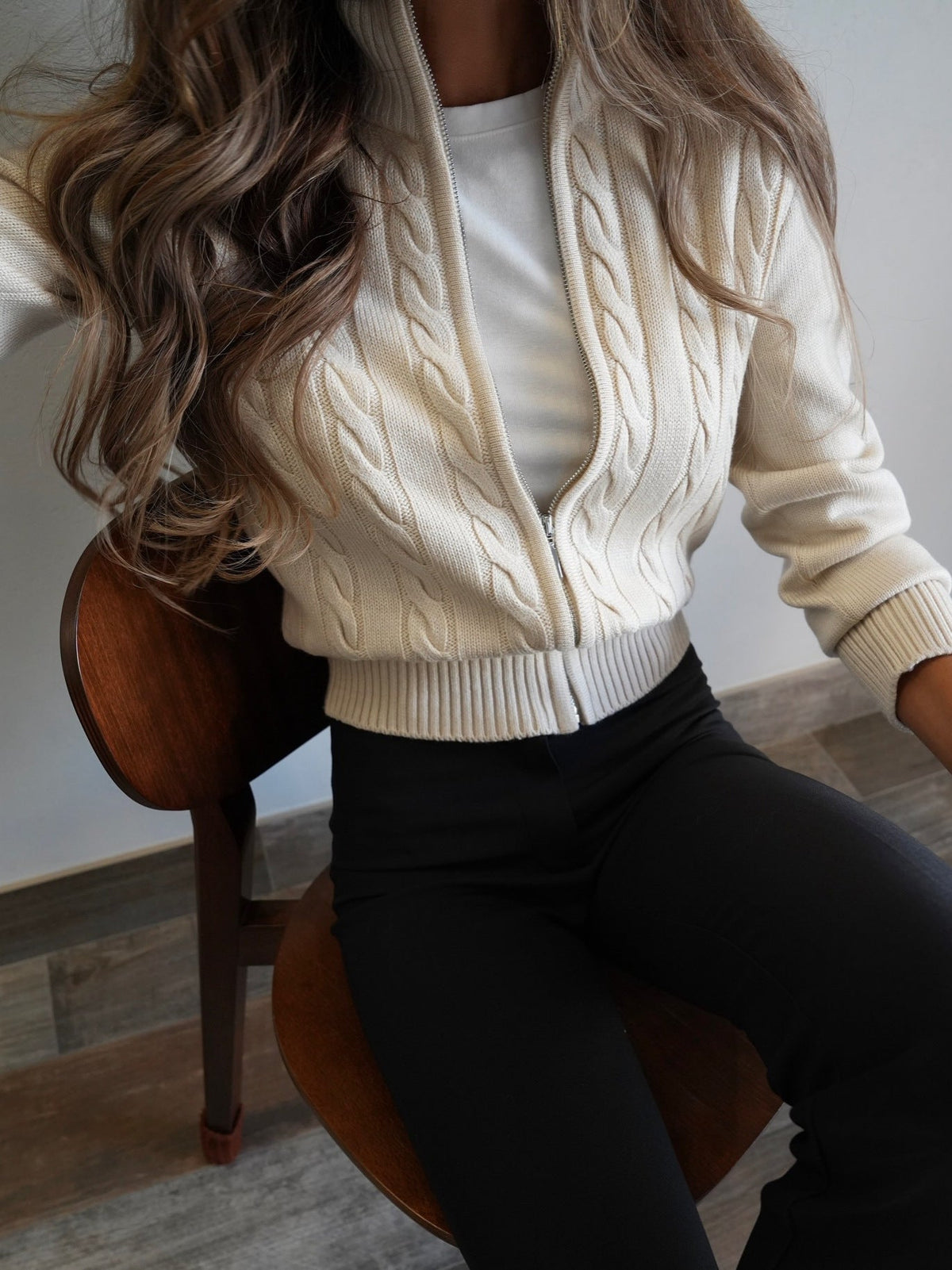 Chaqueta cárdigan de punto Alice con cremallera y cuello alto