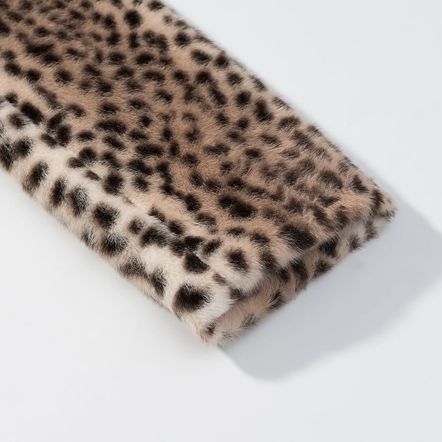 Chaqueta corta Lily con estampado de leopardo y pelo sintético