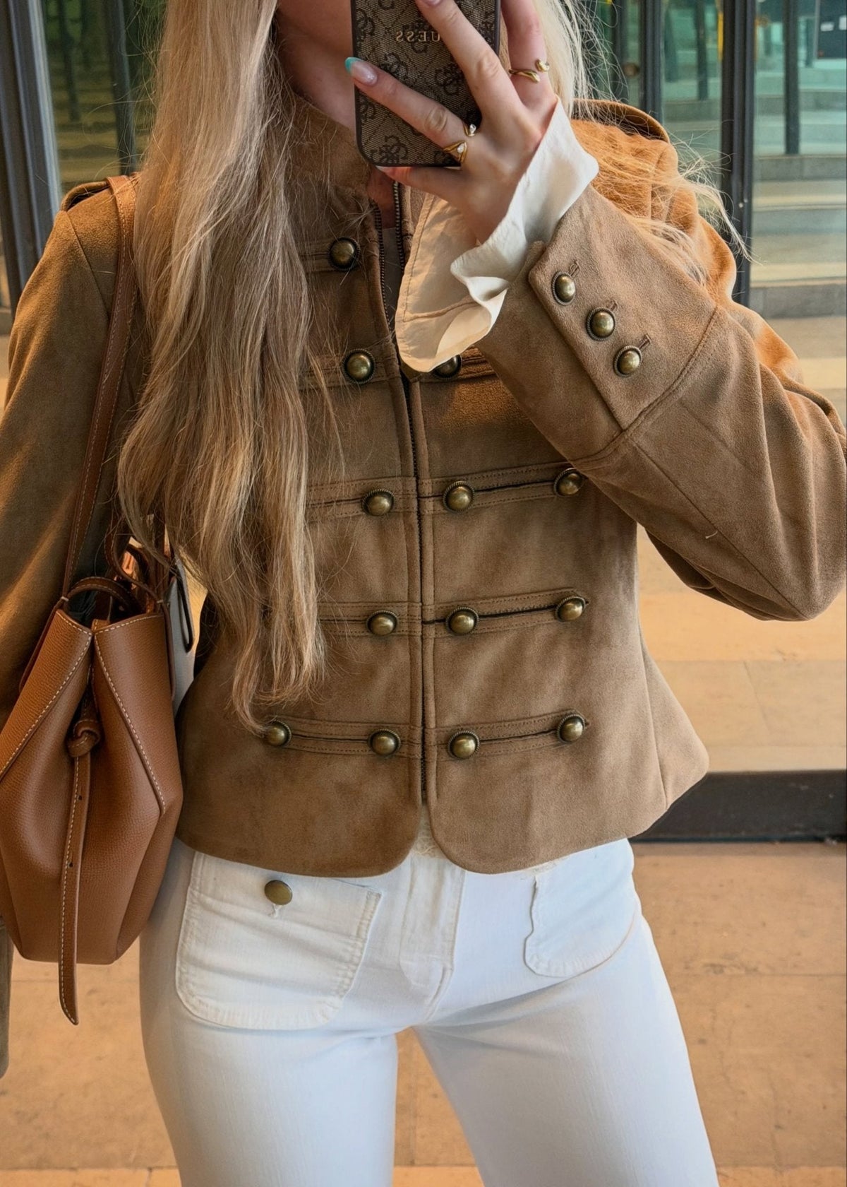 Chaqueta Napoleon entallada Kate en ante sintético