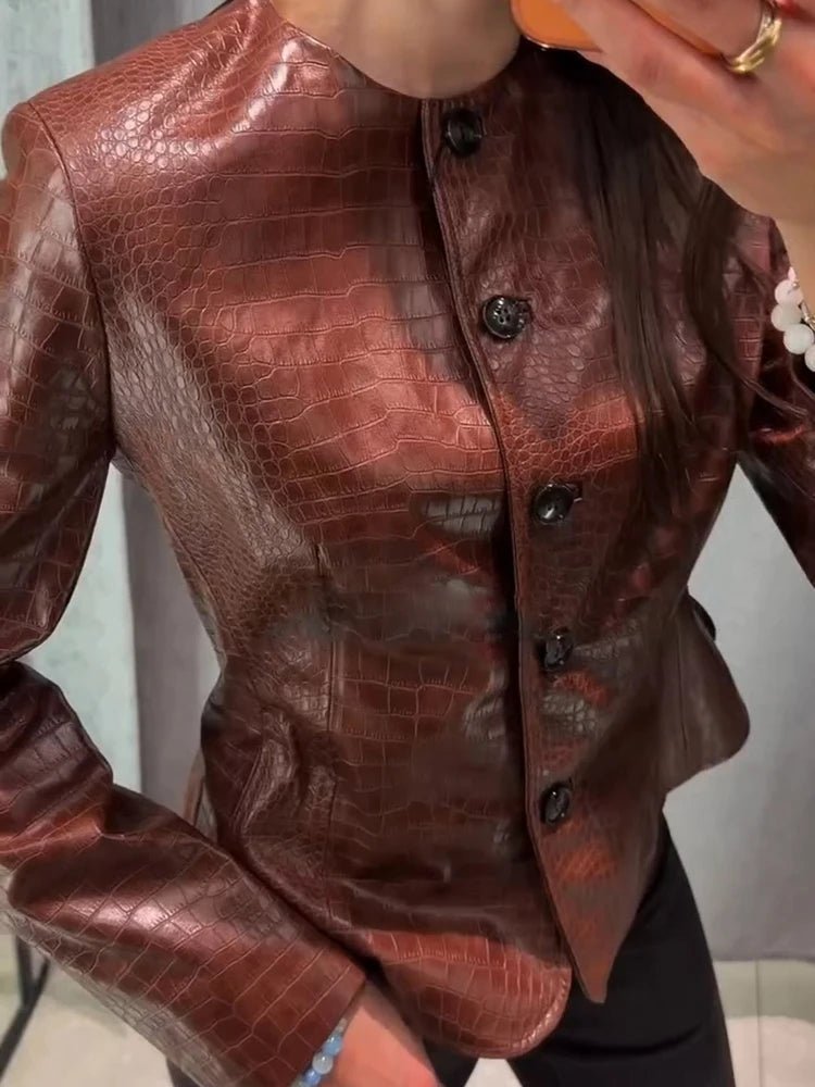 Chaqueta Sandra en cuero sintético con grabado cocodrilo