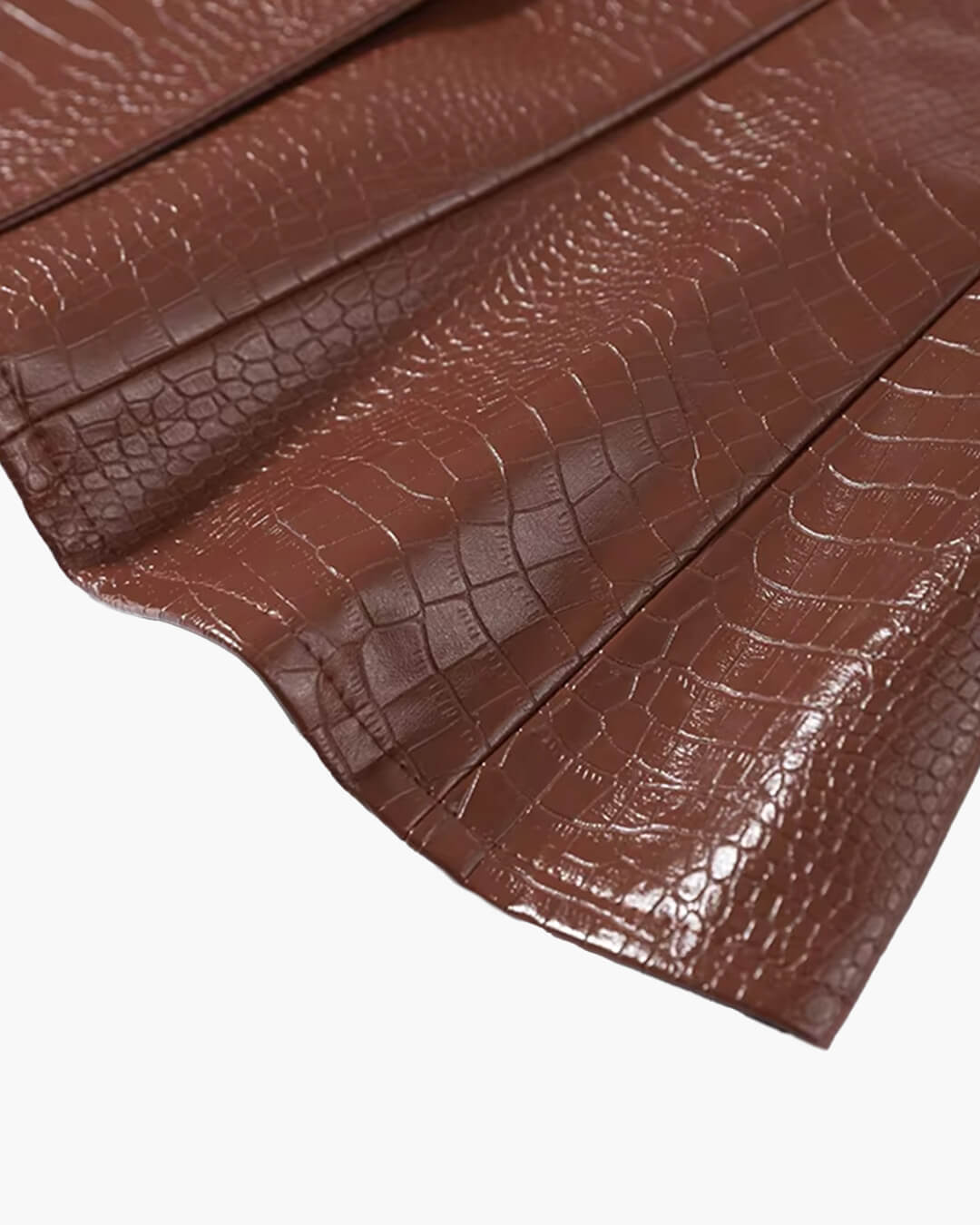 Chaqueta Sandra en cuero sintético con grabado cocodrilo
