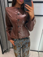 Chaqueta Sandra en cuero sintético con grabado cocodrilo