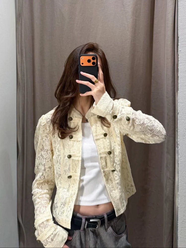 Chaqueta Sara con encaje transparente y parcheado