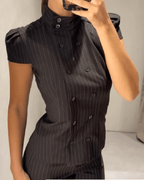 Claudia Blusa Ajustada con Cuello Alto a Cuadros