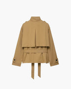 Ellie Conjunto chaqueta con cuello alto y skort con cinturón