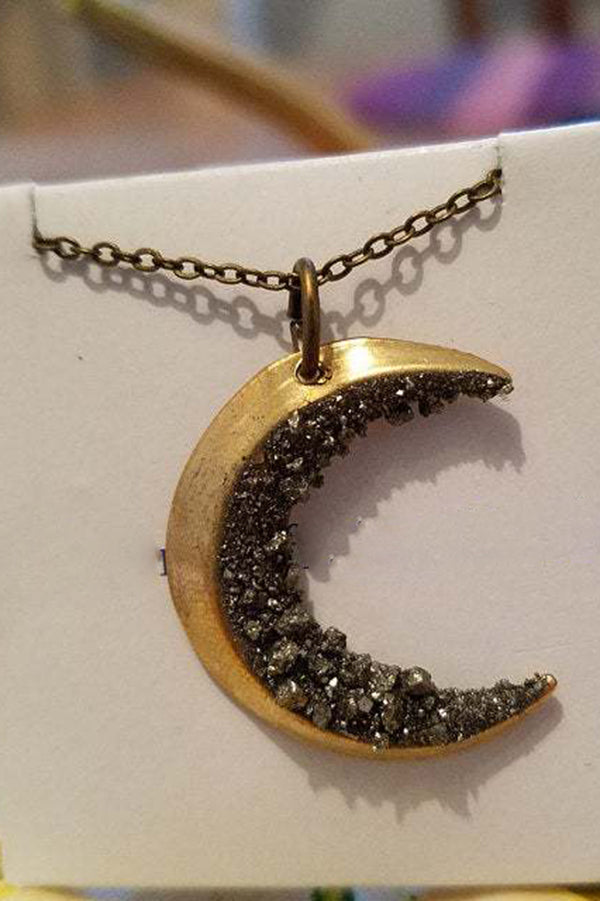 Collar Vintage con Diamante en Forma de Luna