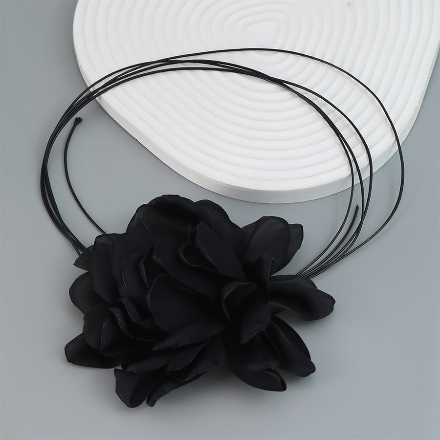 Collar Gargantilla Floral con Cordones