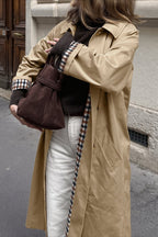 Gabardina media Annie con detalle de cuadros