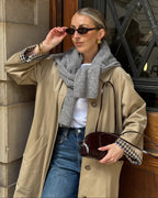 Gabardina media Annie con detalle de cuadros