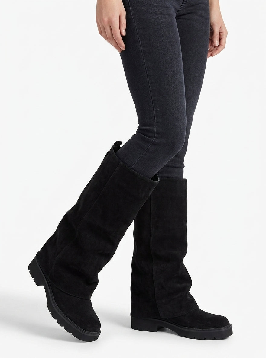 Avyra - Bota Slouch Alta Mujer de Ante