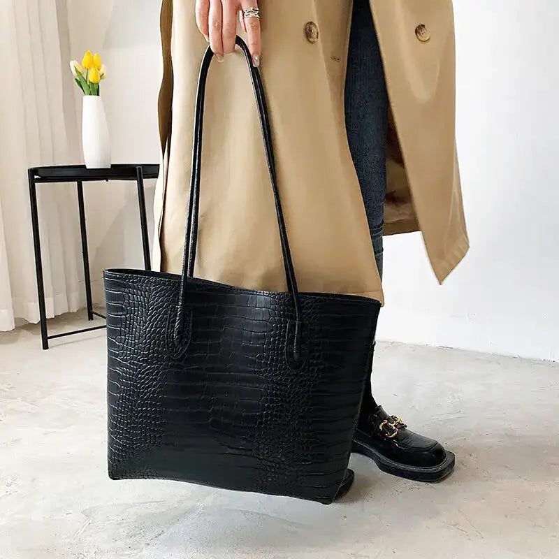 LARA - Bolso para Clases de Piel Grabada - OSMARA Fashion - vista 5