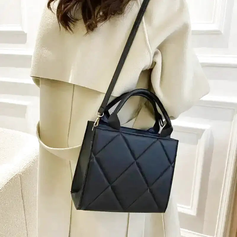 LISE - Bolso Acolchado Bandolera de Piel Lisa