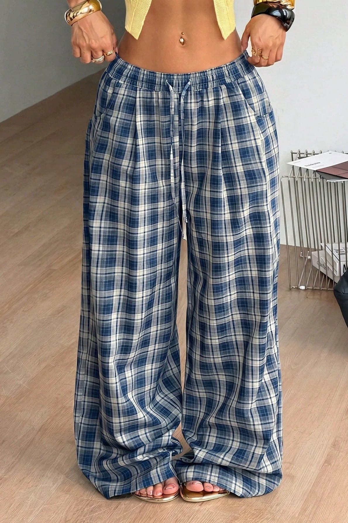 Lola Pantalón de cuadros ancho con cordón