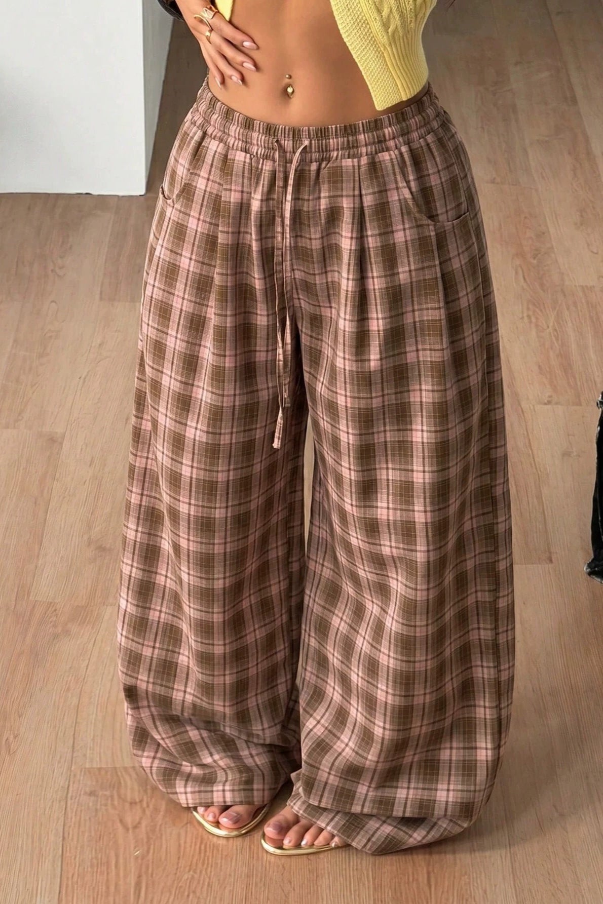 Lola Pantalón de cuadros ancho con cordón
