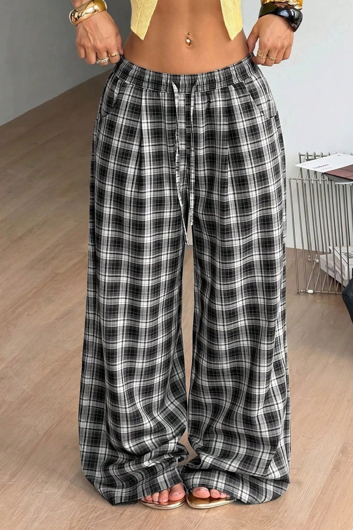 Lola Pantalón de cuadros ancho con cordón