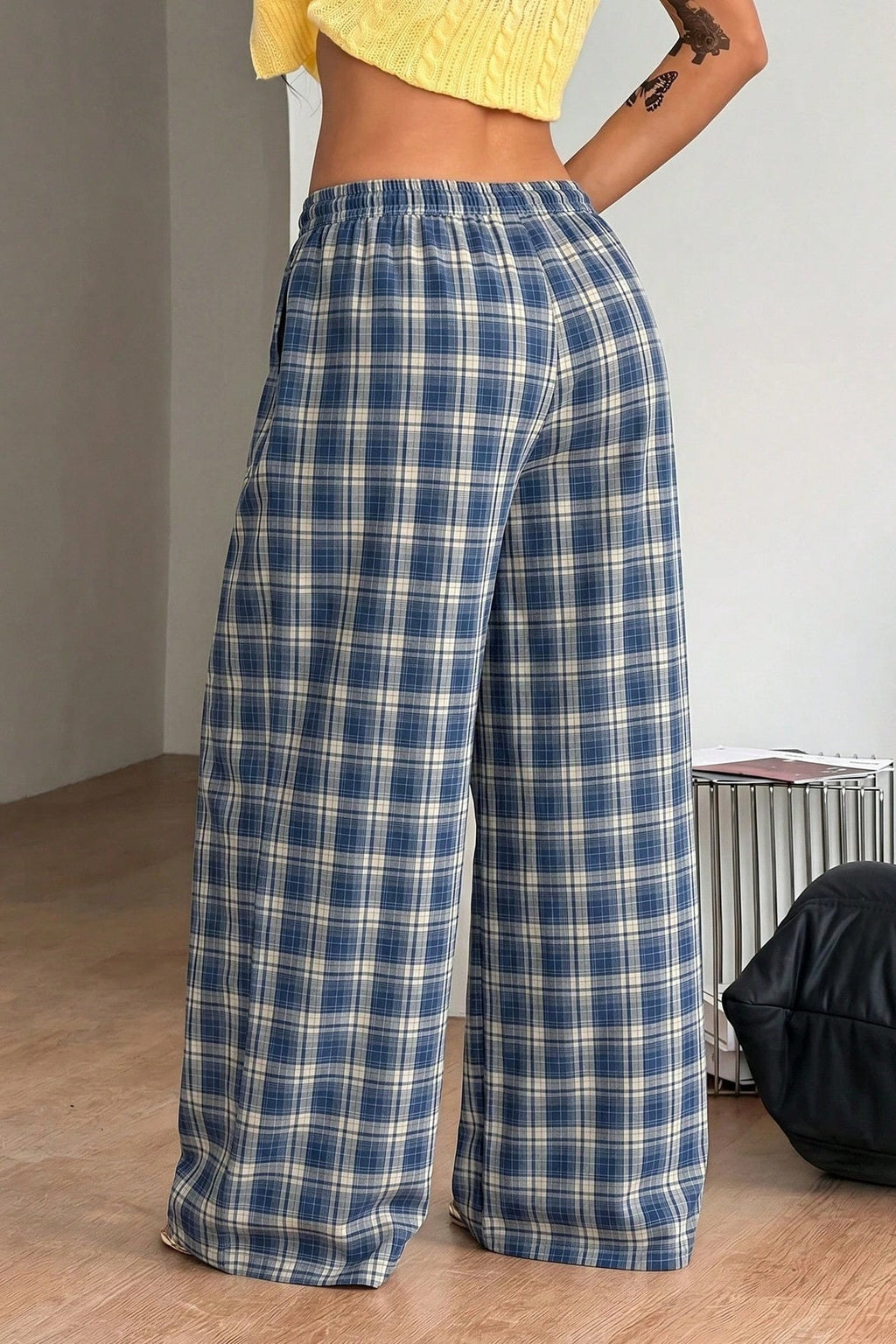 Lola Pantalón de cuadros ancho con cordón