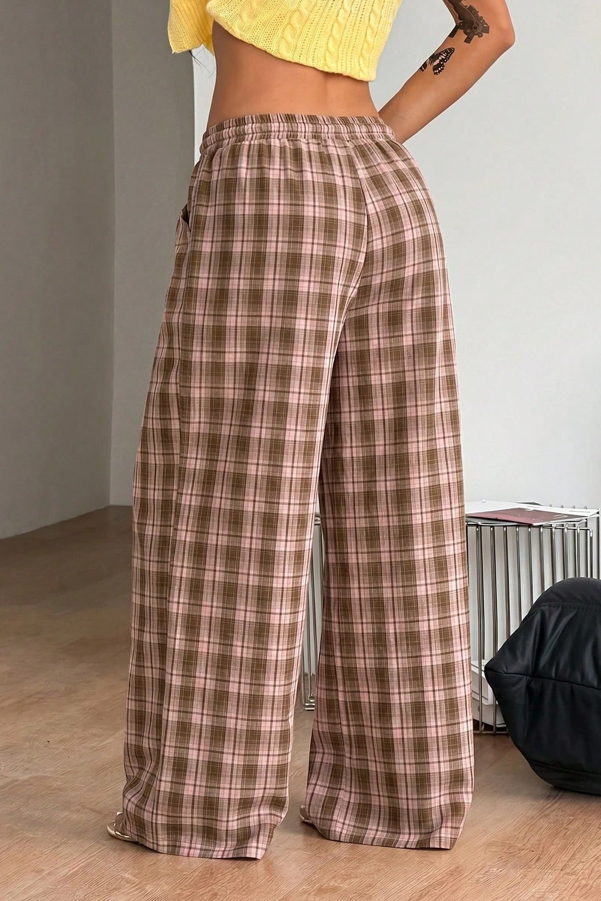 Lola Pantalón de cuadros ancho con cordón