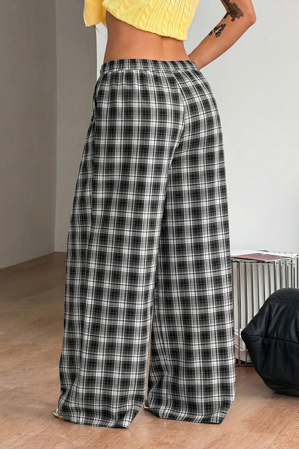 Lola Pantalón de cuadros ancho con cordón
