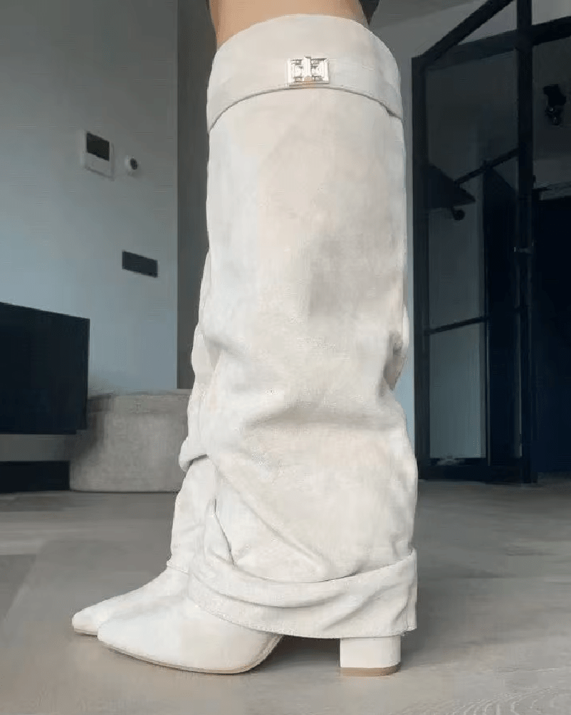 Melanie Botas Altas con Punta y Efecto Desgastado en Ante Sintético