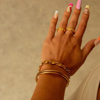 Amanda | Pulsera espiral triple bañada en oro