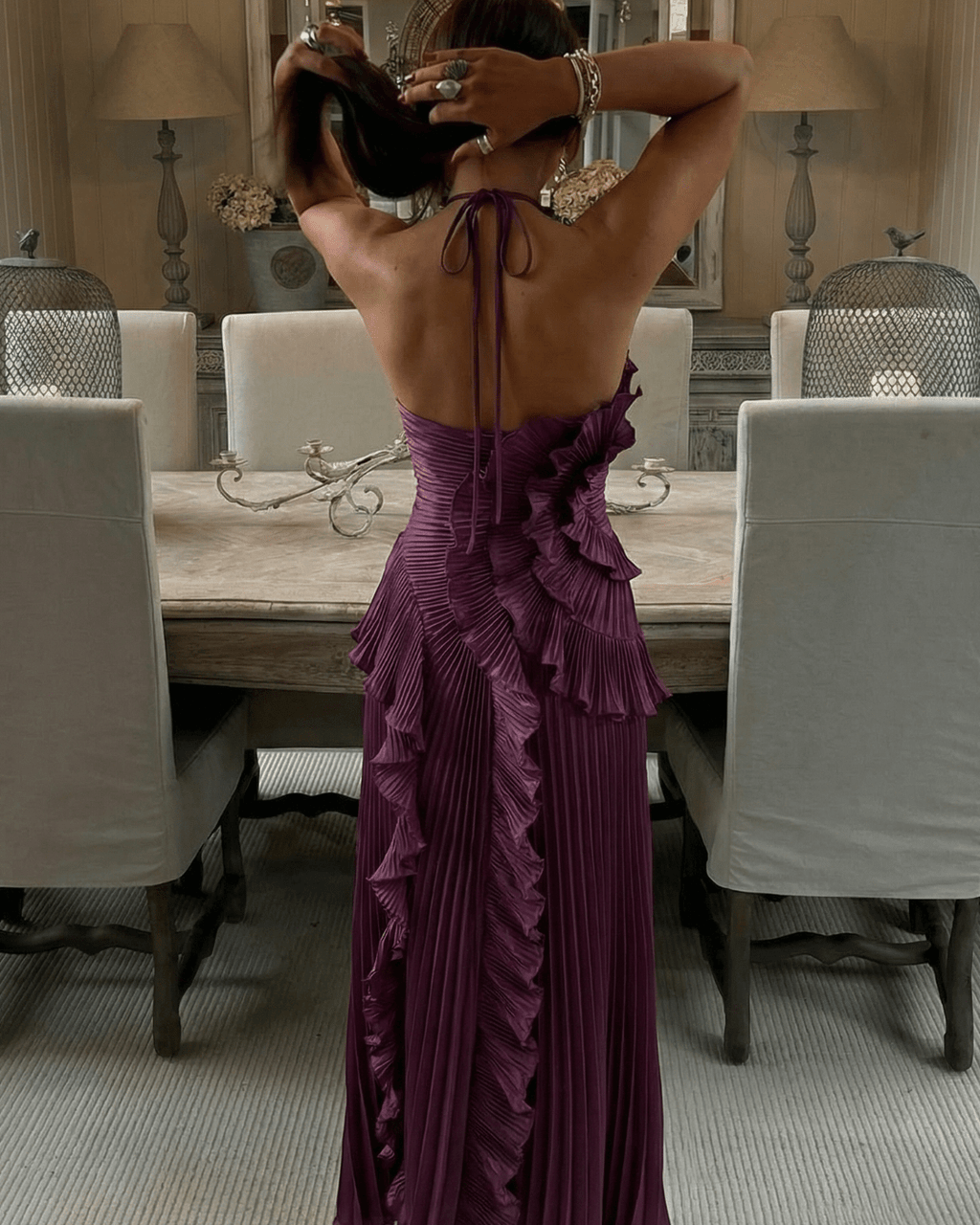 Rachel Vestido largo halter plisado con volantes