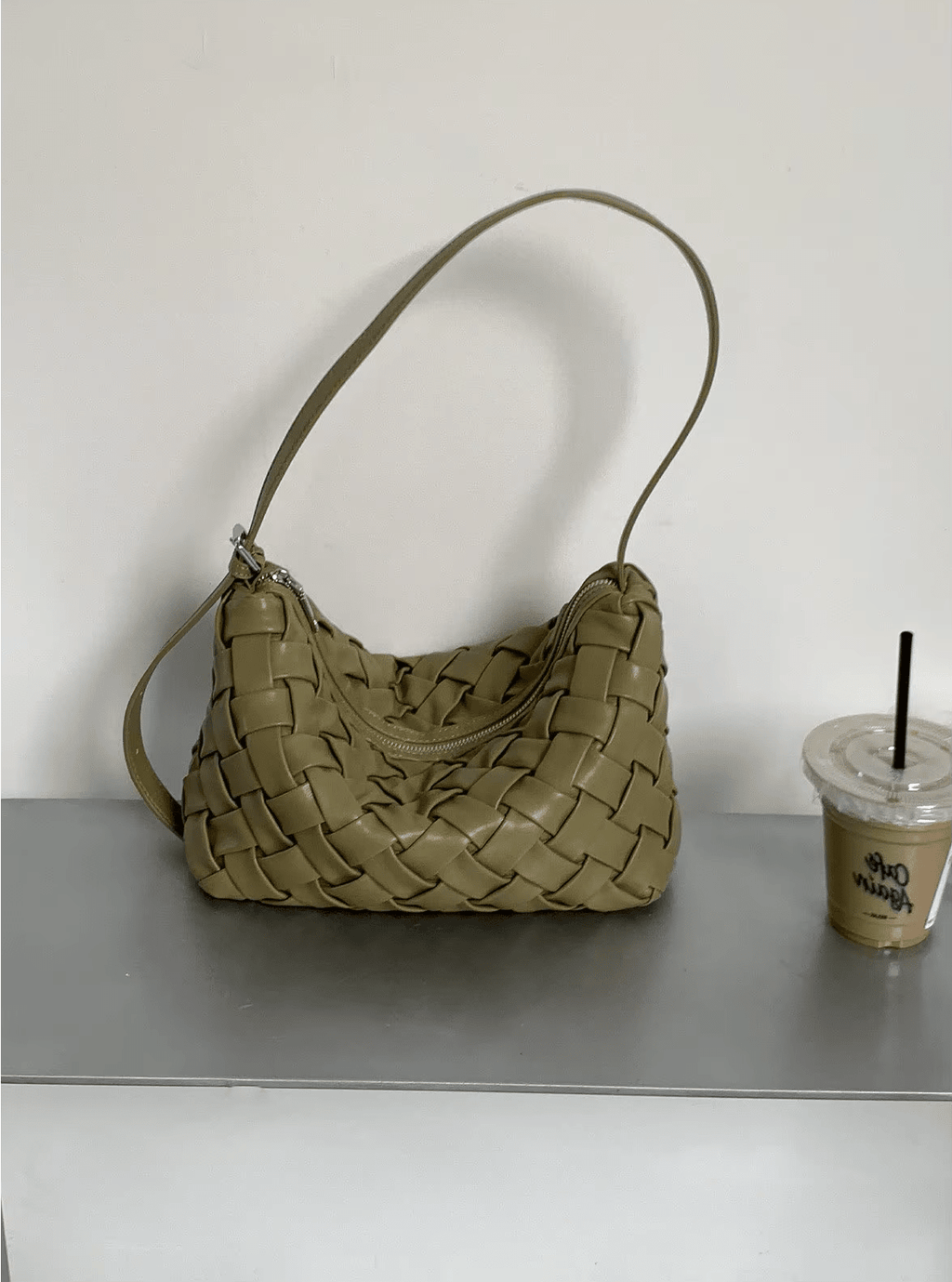 Bolso hobo minimalista Angela