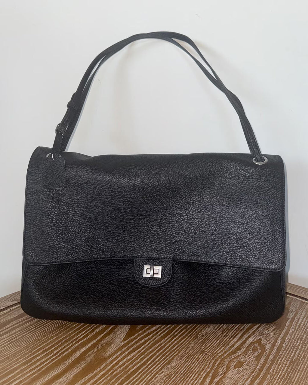 Bolso de hombro maxi con solapa de cuero sintético Carla - para edición