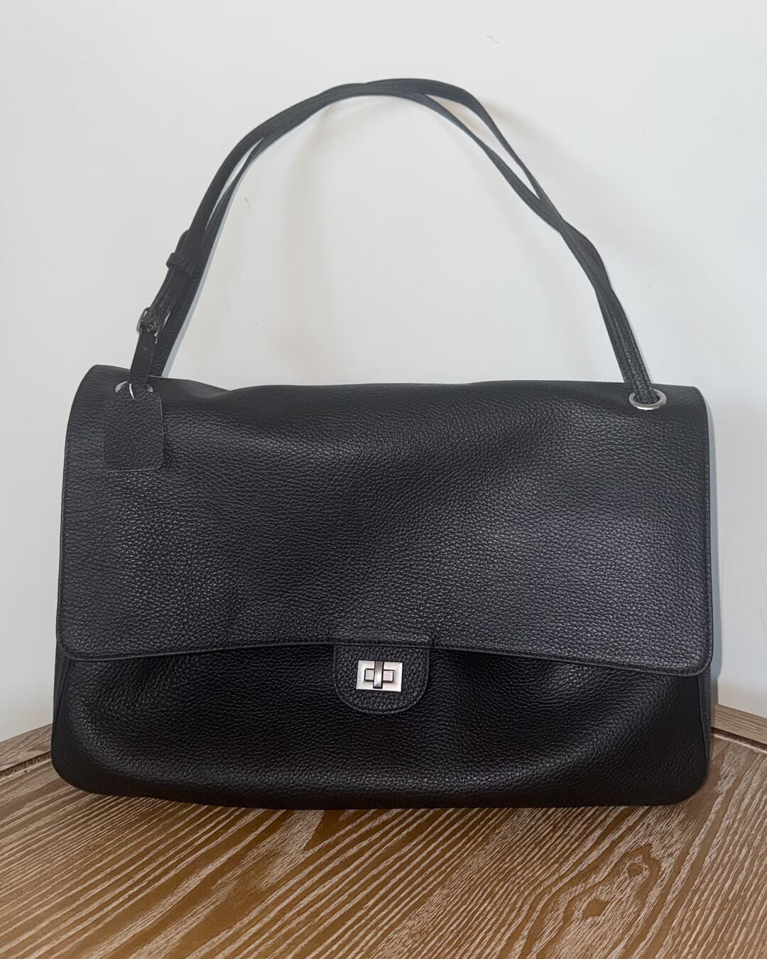 Bolso de hombro maxi con solapa de cuero sintético Carla - para edición
