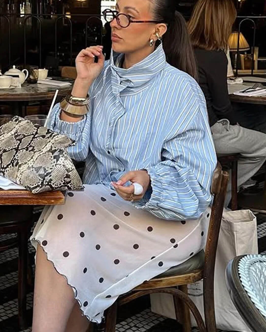 Camisa Carla de rayas con cuello alto