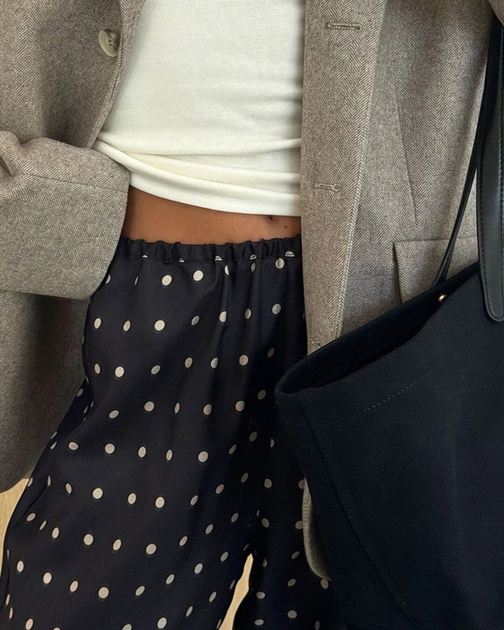 Pantalones Adela de satén con lunares
