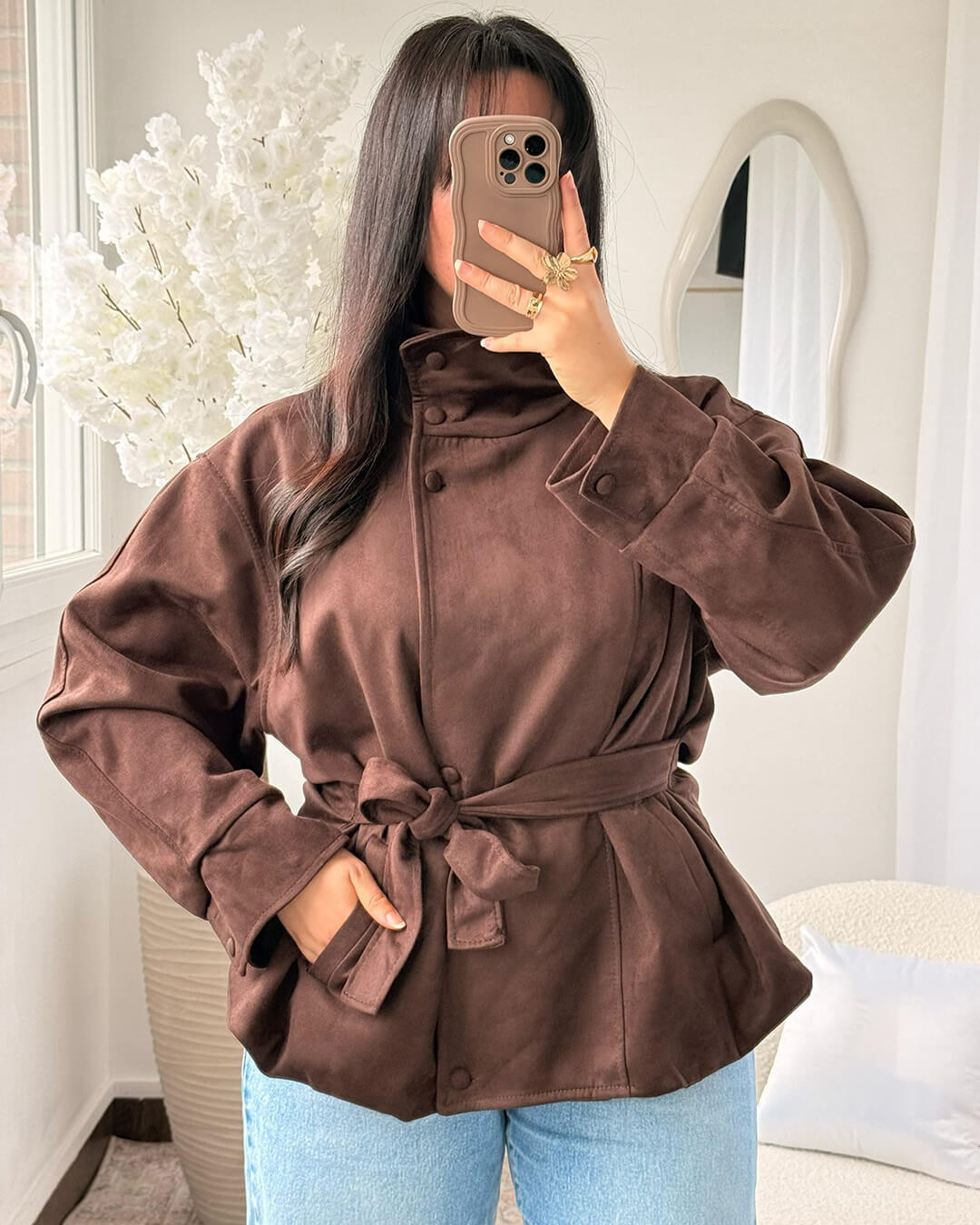 Abrigo trench Amanda de ante sintético con cuello tipo embudo