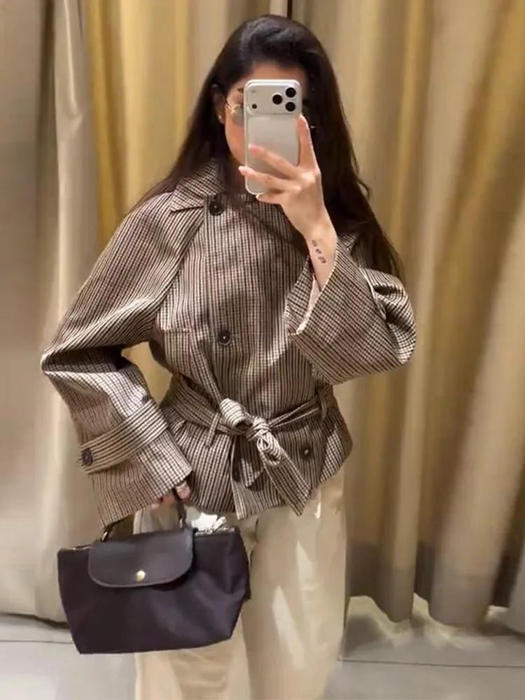 Abrigo trench con cinturón a cuadros Erica
