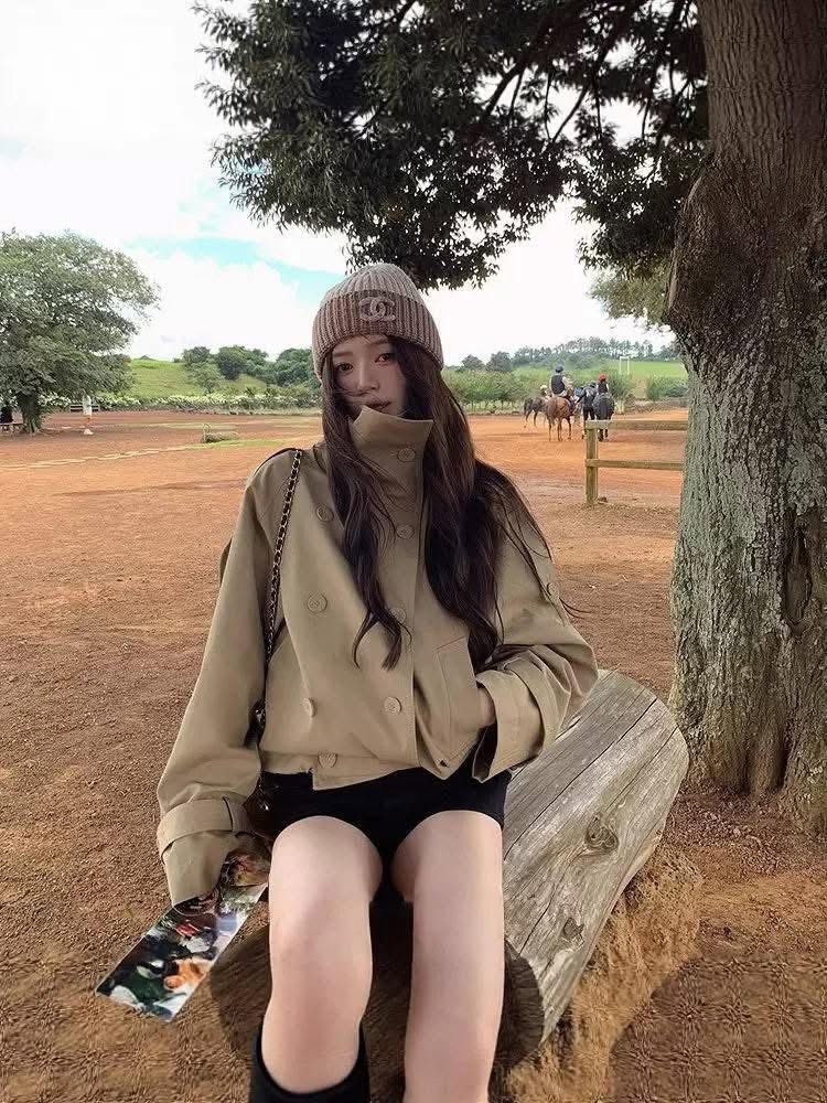 Trench corto utilitario Linda