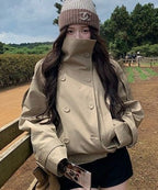 Trench corto utilitario Linda