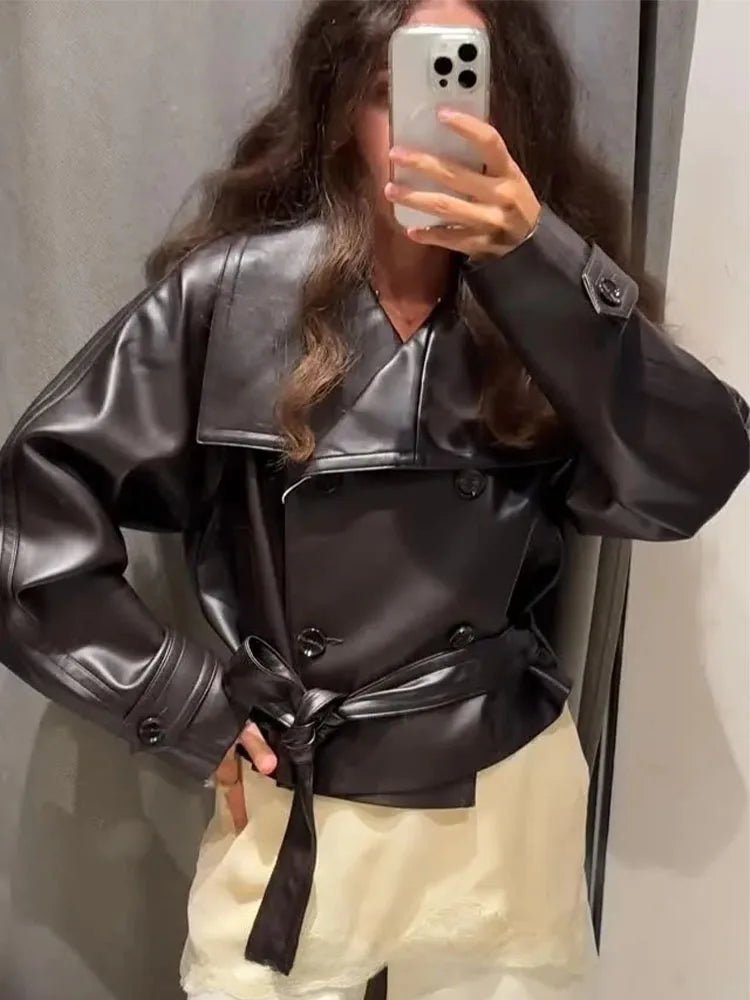 Abrigo trench con cordones y efecto piel sintética Nadia