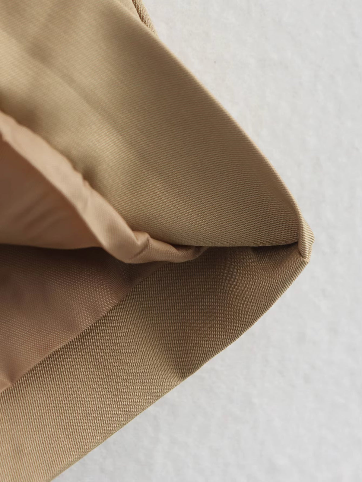 Sarah Gabardina Beige Abotonada de Doble Botonadura