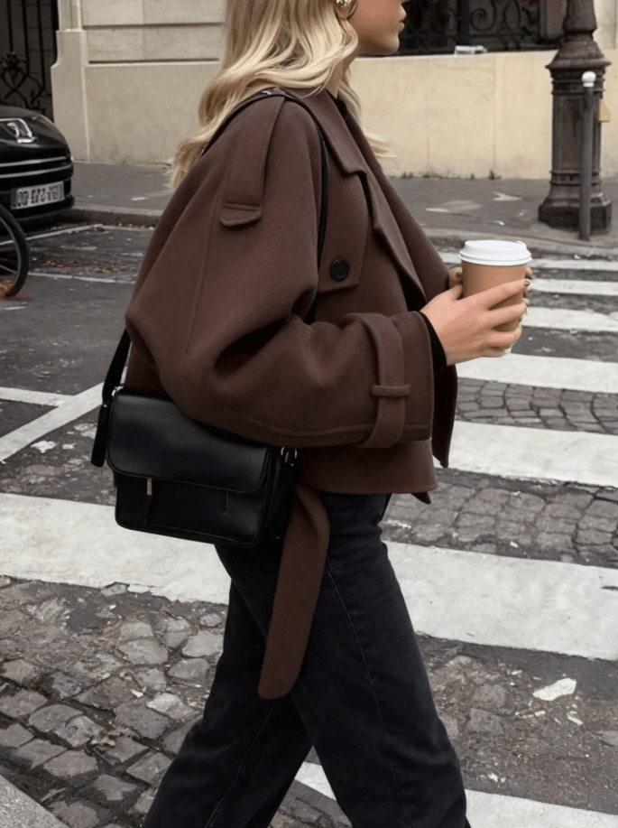 Sarah Abrigo con Cuello Alto