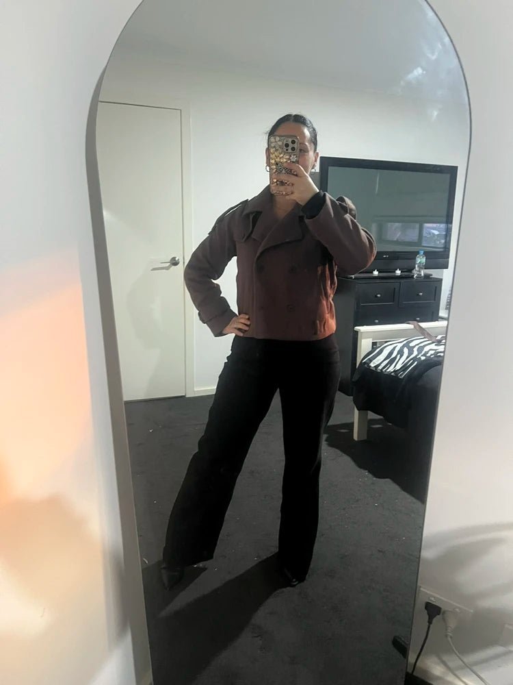 Sarah Abrigo con Cuello Alto