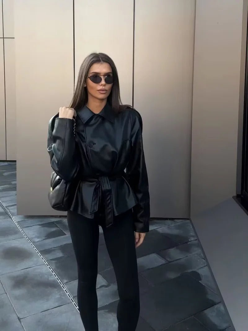 Gabardina Corta de Polipiel Alma