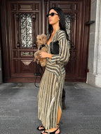 Vestido largo Amanda de rayas con escote en V