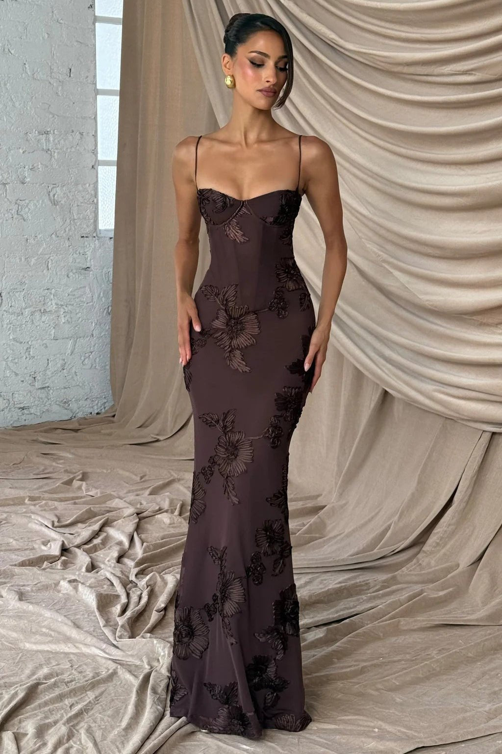 Vestido de graduación Beatrice con apliques y lazada en la espalda