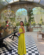 Helena halter vestido maxi fruncido con pañuelo