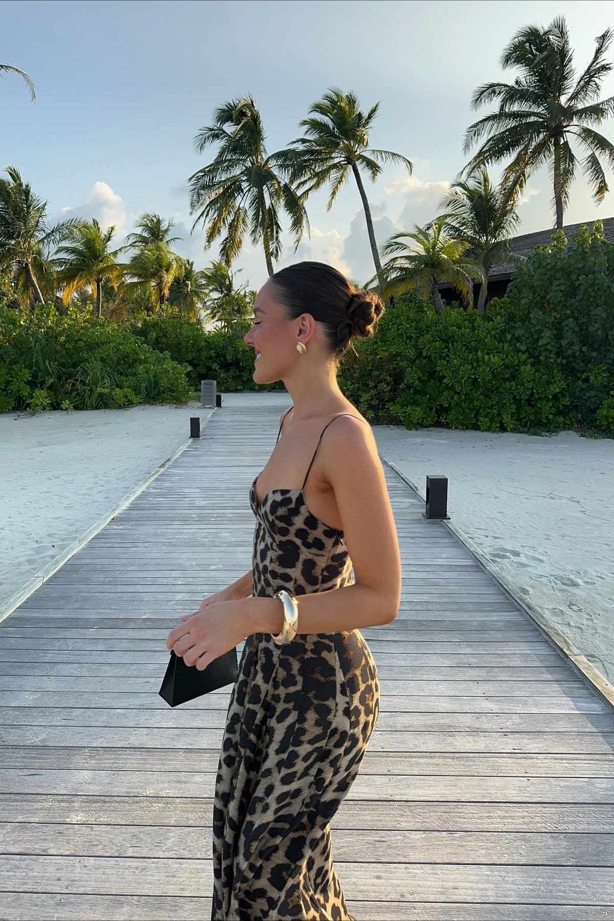 Vestido largo Imogen de tirantes finos con estampado de leopardo