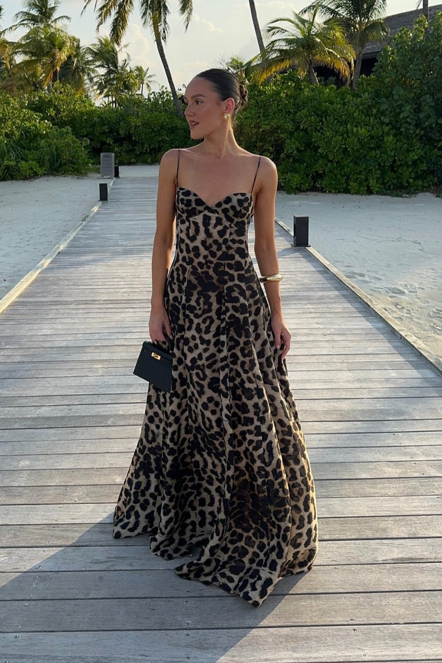 Vestido largo Imogen de tirantes finos con estampado de leopardo