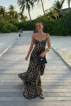 Vestido largo Imogen de tirantes finos con estampado de leopardo