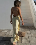 Vestido largo Kirra de satén sin espalda