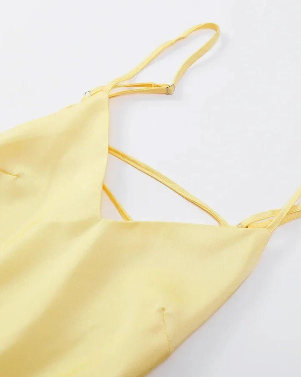 Vestido largo Kirra de satén sin espalda