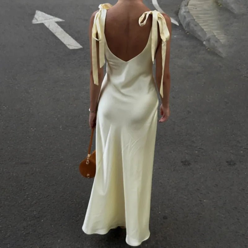 Sienna vestido maxi de satén con lazos en los tirantes