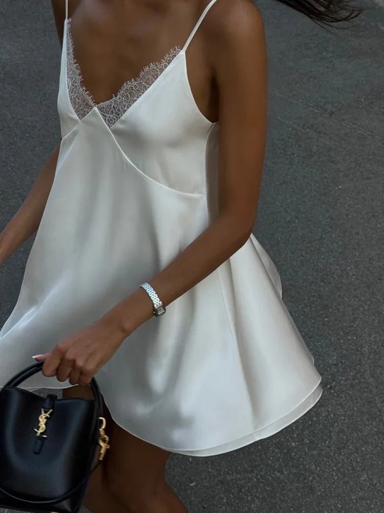 Vestido mini Kimberly satinado tipo cami