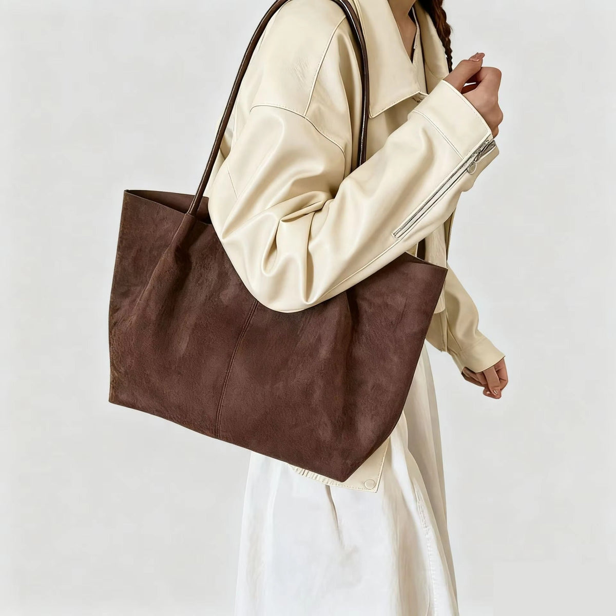 Bolso Tote de Ante Cheska con Estuche